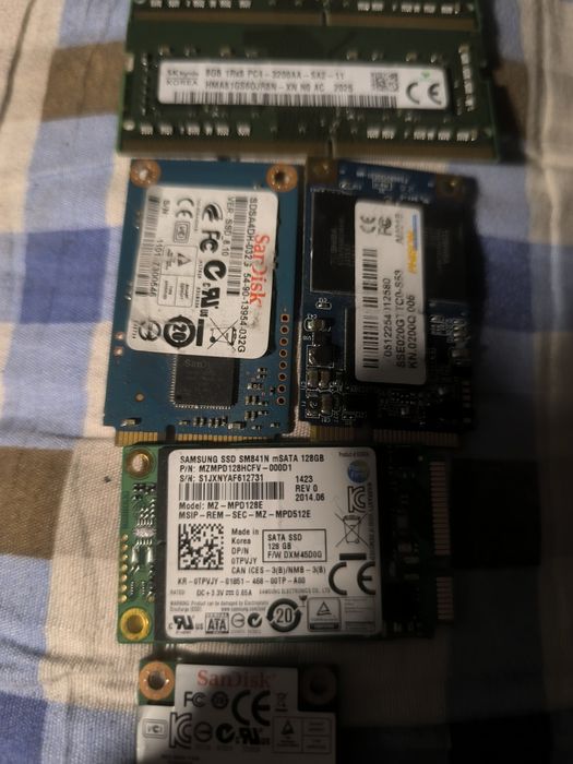 Продам ОЗУ ddr4 на ноутбук