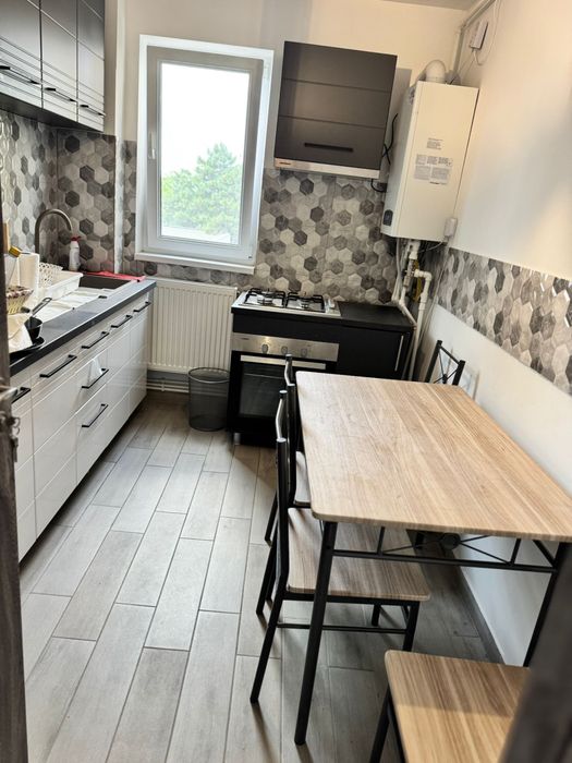 Apartament 2 camere.Propietar. renovat mobilat + boxa la subsol