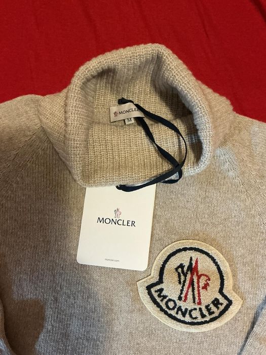 Bluza dama moncler cu guler înalt
