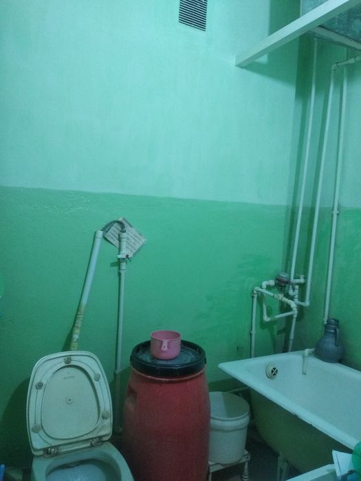 Surxandaryo viloyati Termiz shaxrida uy sotiladi.