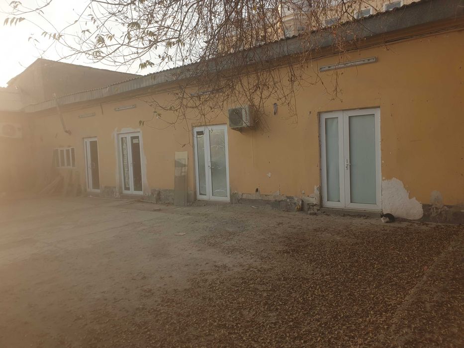 Нотурар бино келишилган нархда сотилади 400м/2