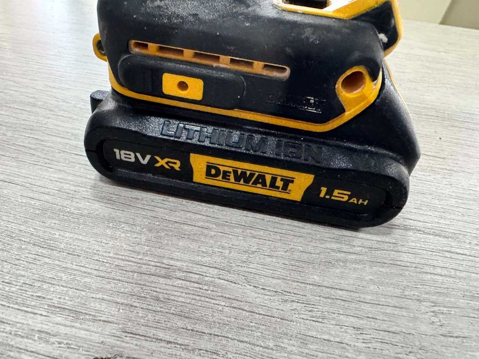 Ударен винтоверт DEWALT DCD796