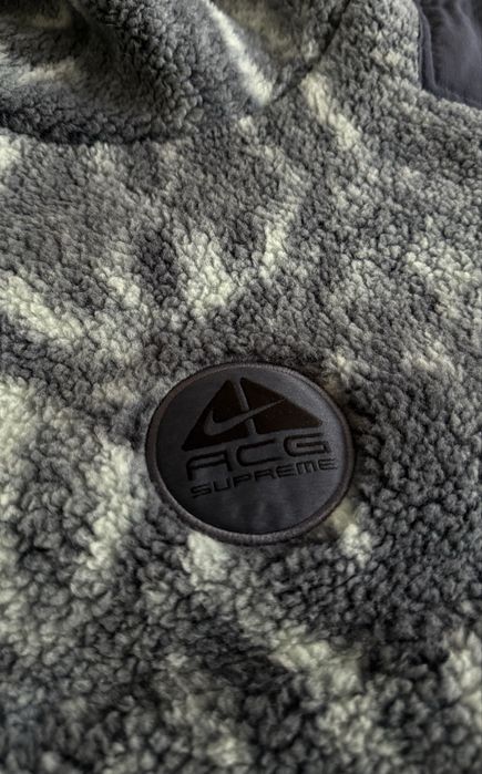 Supreme x Nike ACG Balaclava Fleece Pullover – Mint Snakeskin