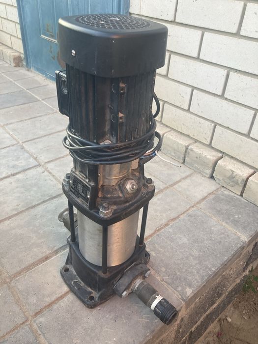 Насос водяной grundfos