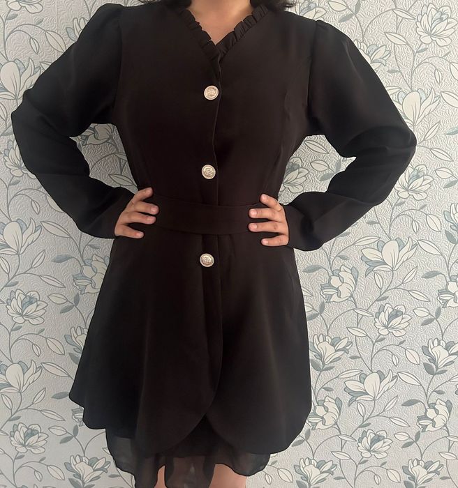 Продам Платья черная