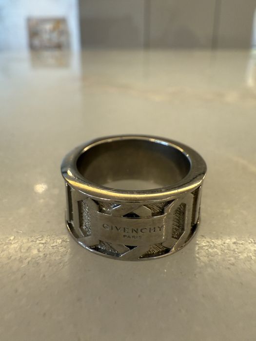 Inel Givenchy marime 58/S