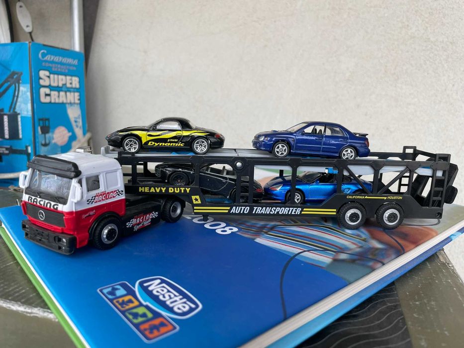 Jucarie trailer cu 4 masinute