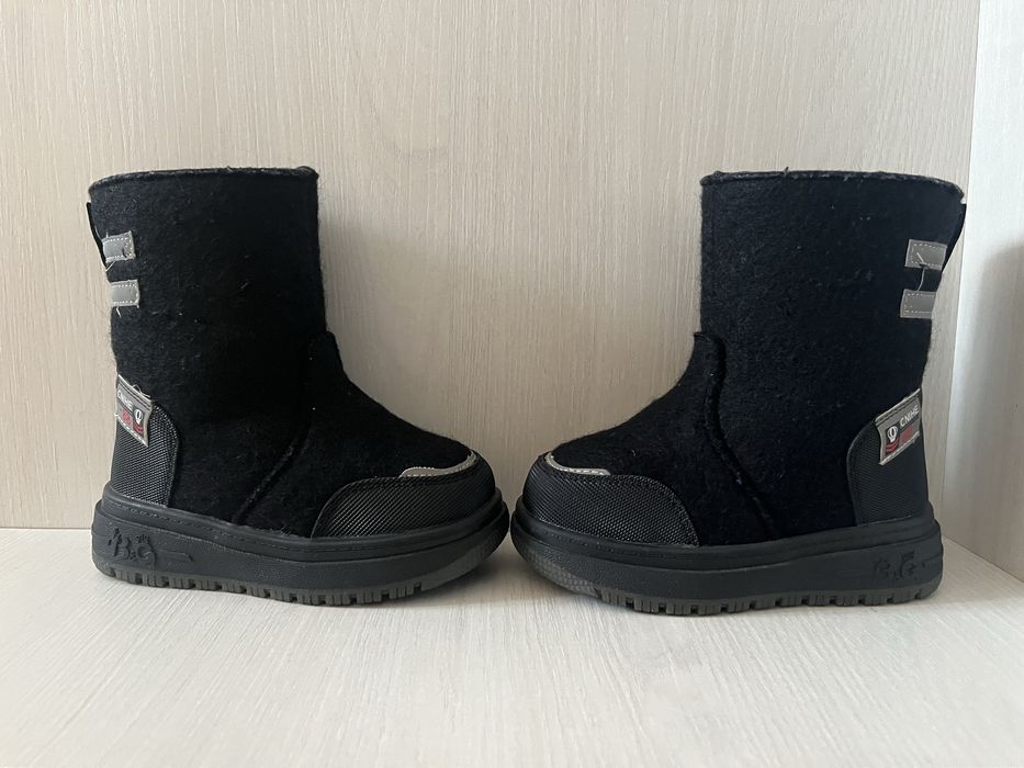 Продам десткие валенки