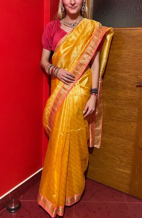 Saree indian galben auriu
