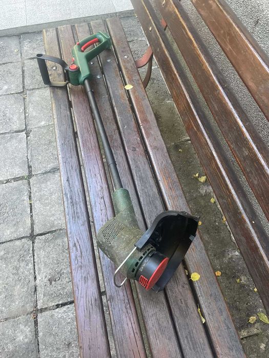 Акумулаторен тример BOSHC с батерия и зарядно