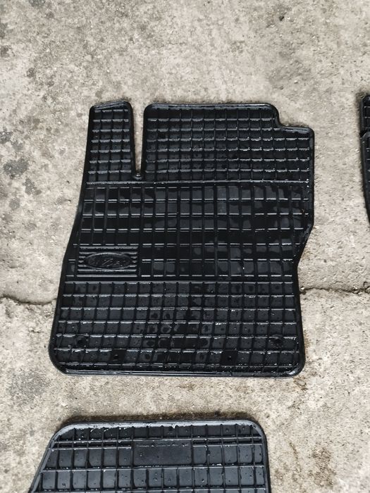 Preșuri cauciuc pentru Ford focus Mk3 negre și preșuri Volkswagen Pass