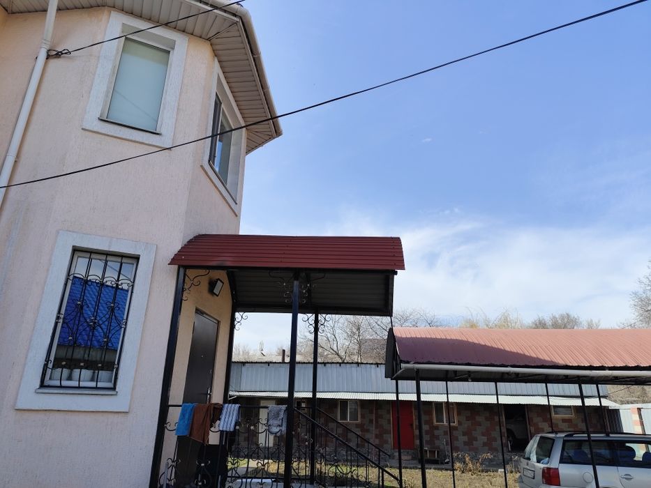 Козырек над дверью ферма