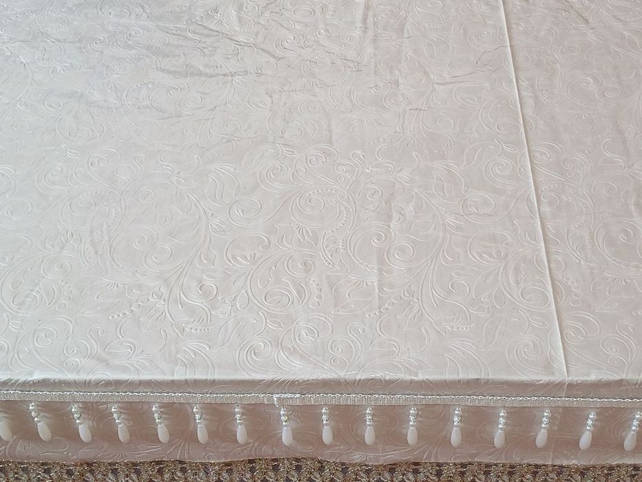 Istalgan razmerda dasturxon tikib beramiz