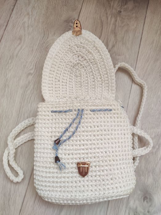 Рюкзак вязаный крючком