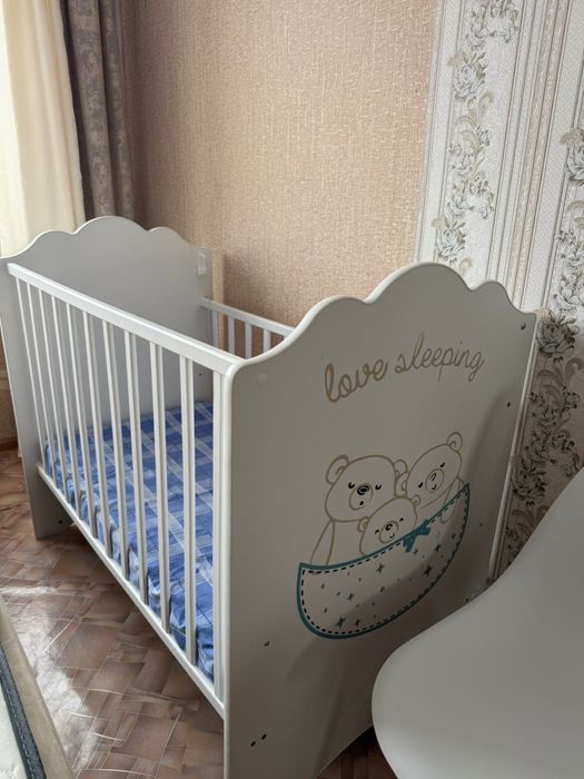 Продам детскую кроватку