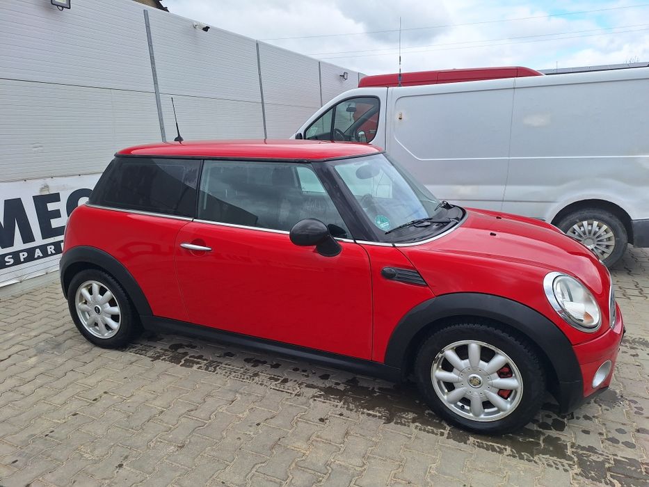 Vând Mini Cooper