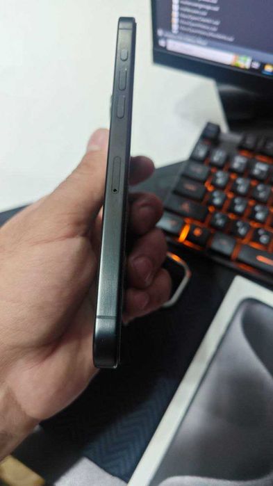 Продается айфон 15 про Макс