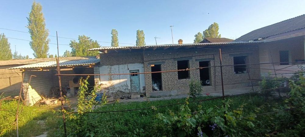 Продается дом участка срочна в Янгибозаре