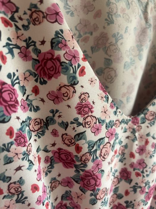 Лятна рокля на цветя, рокля с гол гръб, летни сетове/ риза