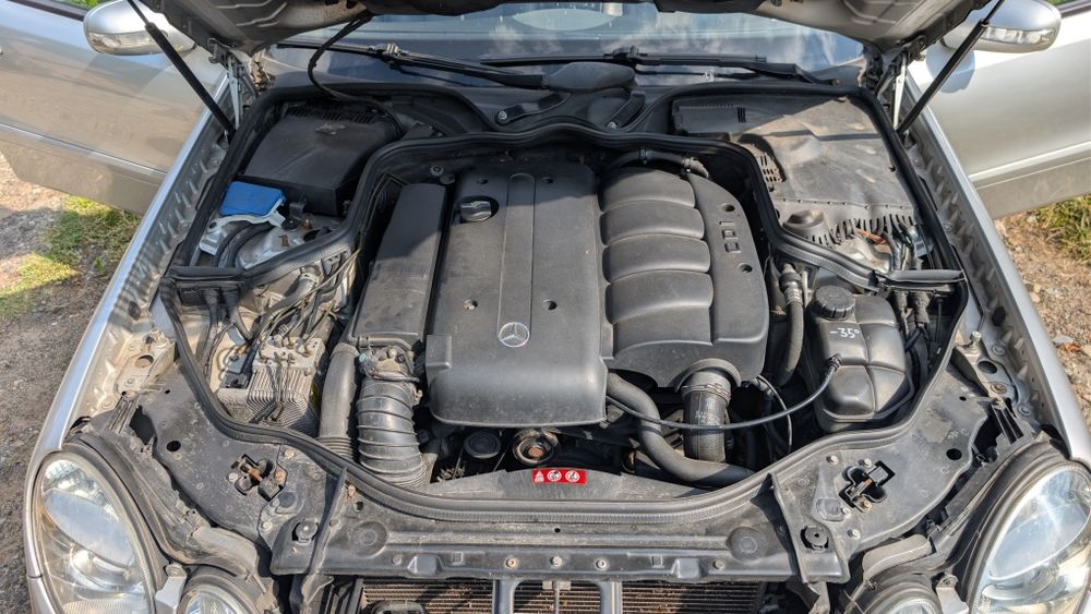 Mercedes W211 E220