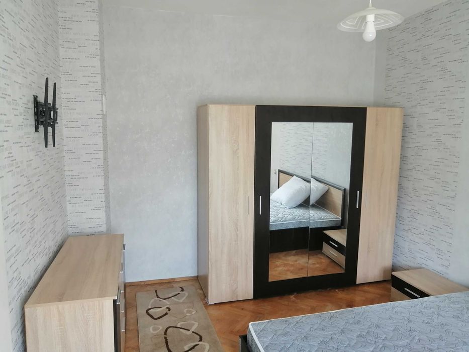 Дава се под наем Тристаен апартамент в Димитровград - 86 кв.м за 204 € - Снимка #3