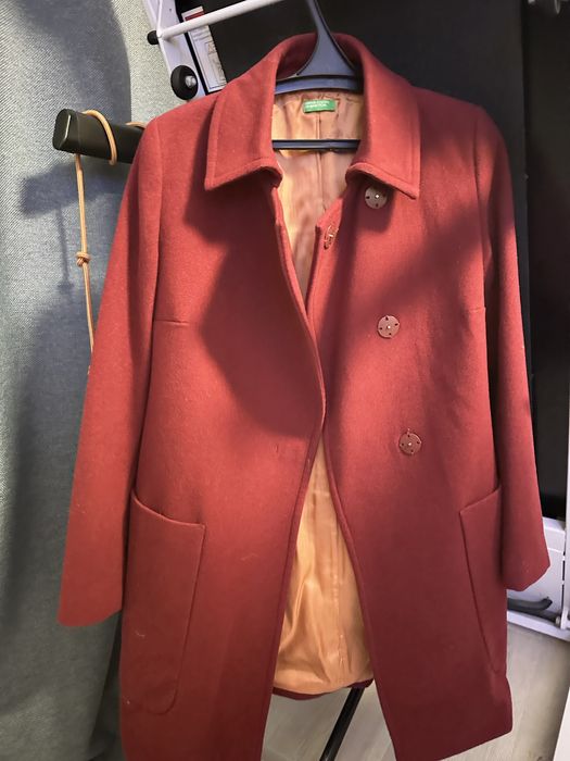 Продам пальто Benetton размер 44