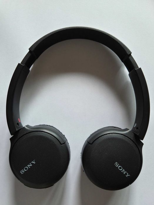 Bluetooth слушалки Sony WH-CH510 с отличен звук и 35 часа батерия