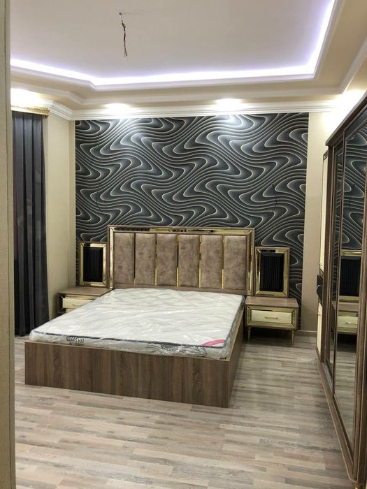 Uch qaxramonda uy sotiladi