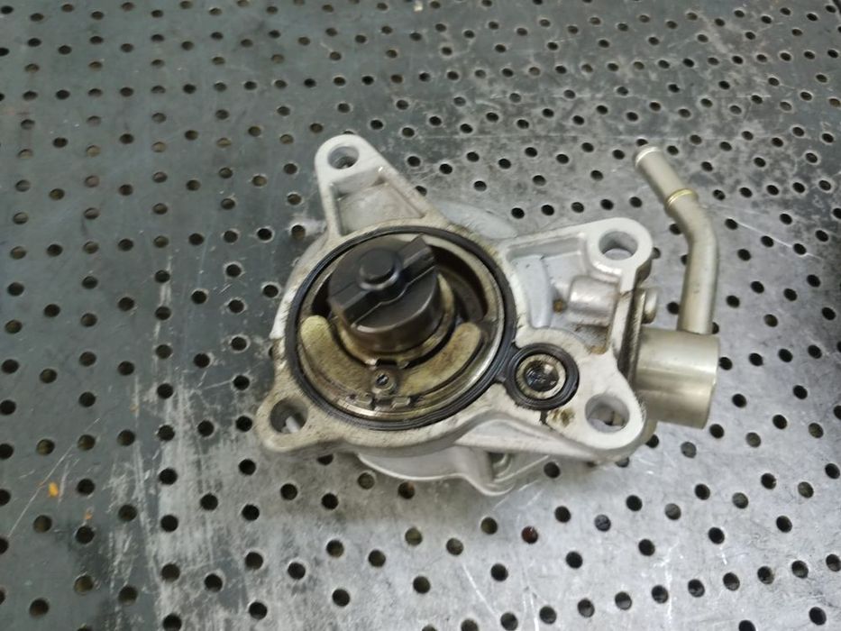 pompa vacuum 1.8d  mazda cx-3 s550-18g00  5015892