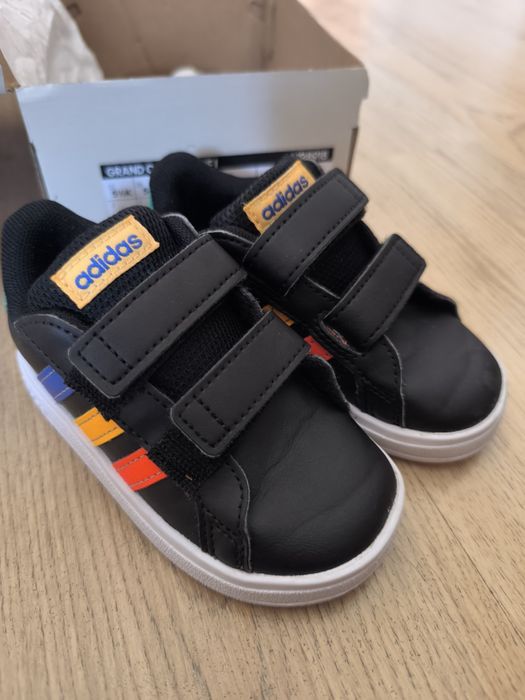 Обувки за момче от 18 номер до 22номер.