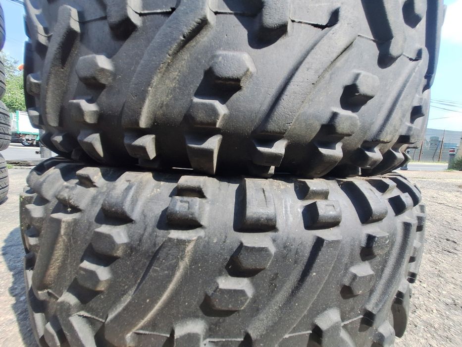 2 anvelope atv 25x8-12 Heng