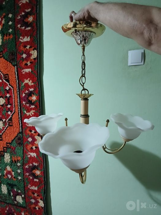 Продаётся люстра в отличным состоянии.