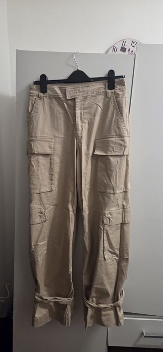 Pantaloni Zara,model cargo,marimea S,stare foarte buna