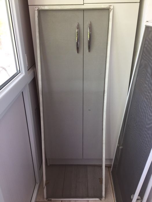 Продам сетку для окна