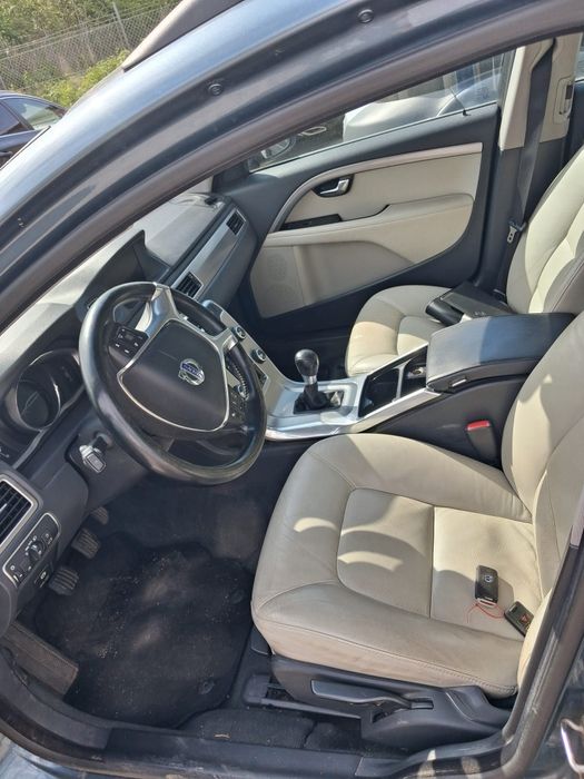 Volvo v70 an 2014