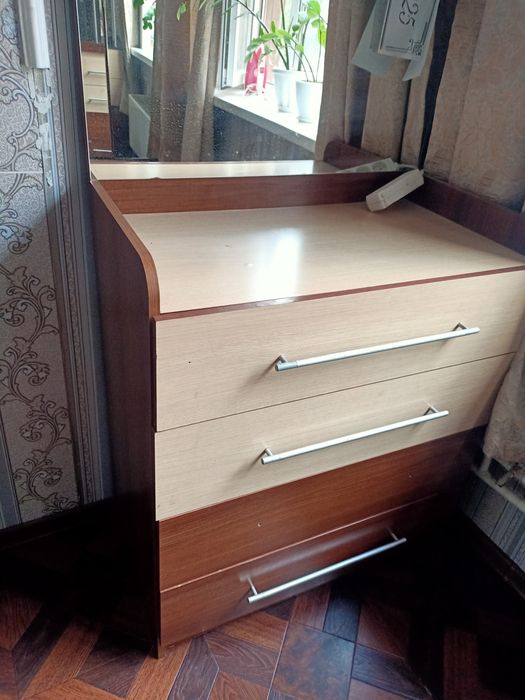 Продам комоды, 4 суырмасы бар