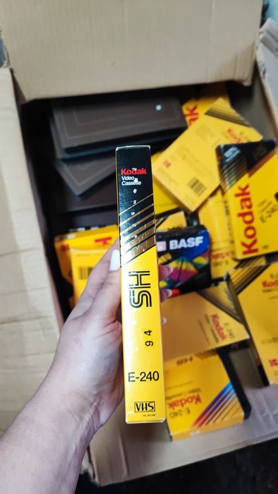 Casete  filme Western in germana 15 ron   buc