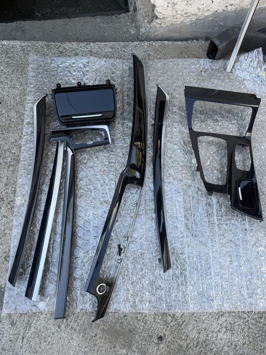 Интериорни лайсни бмв ф10/11 interiorni laisni BMW F10/11