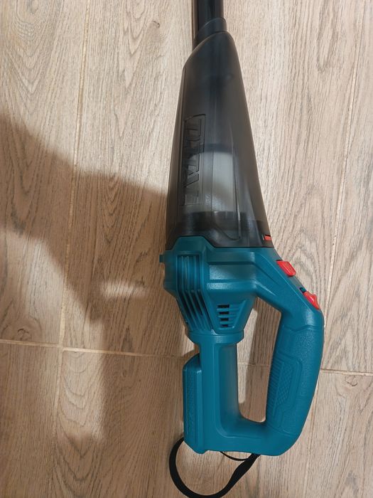 Акумолаторна прахосмукачка Total