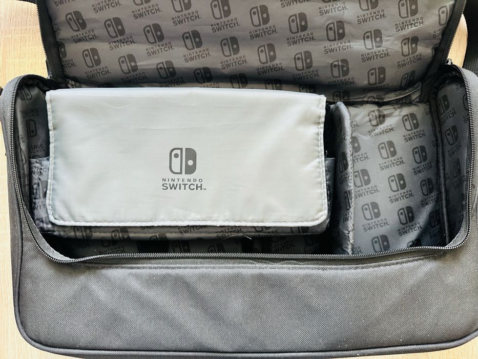 Аксесоари за Nintendo Switch- joy cons, SD card, Калъф, Pro Controller, Докинг станция и др.