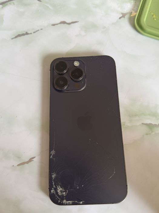 Продам iPhone 14про мах
