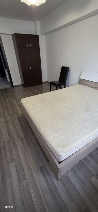 Zamca-bloc nou- 2 camere decomandate + loc de parcare