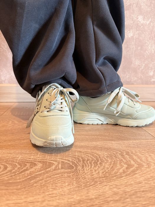 Кроссовки для девочки