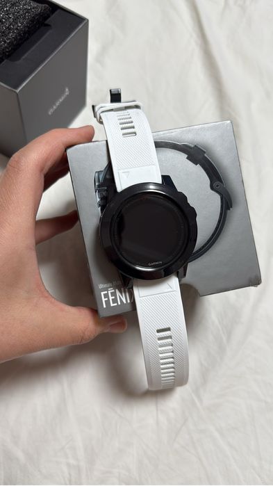 Продам часы Garmin Fenix5