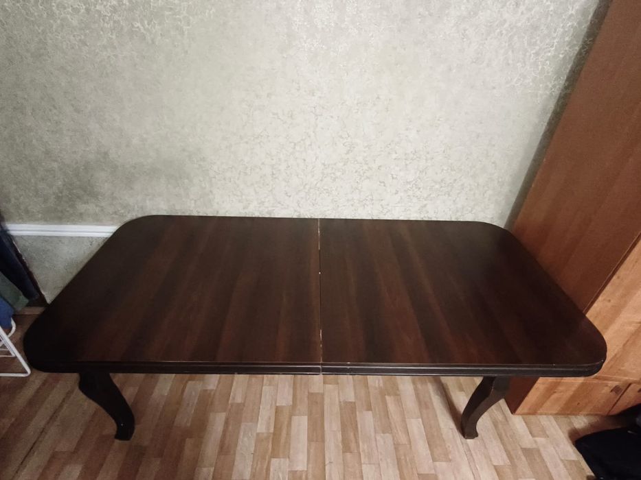 стол деревянный, б/у