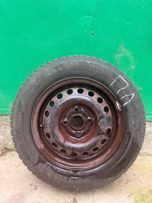 4 зимни гуми с джанти – 165/70 R13