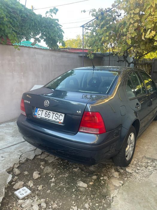 Bora 2002 ,260000km,stare tehnică f, bună
