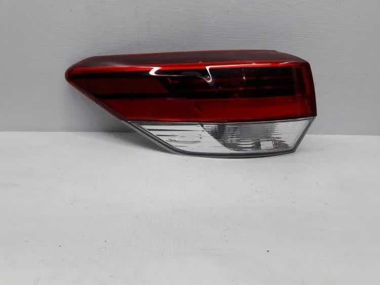 Фонарь задняя на Toyota Highlander 14-/Тойота Хайландер 14-