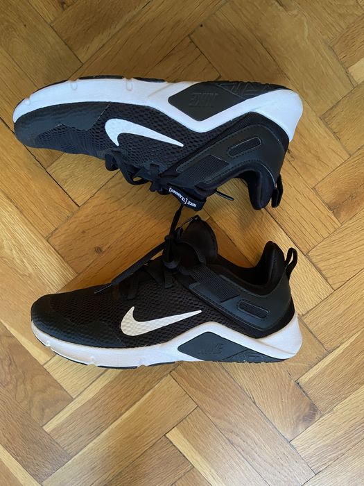 Nike -legend essential