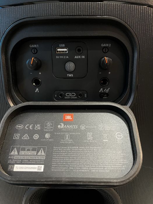 JBL  Partybox 710